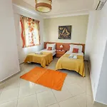 Farm Village- Townhouse 2 Mins From Old Town *