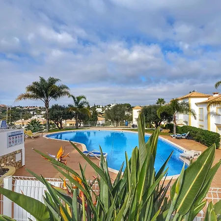 Farm Village- Townhouse 2 Mins From Old Town Albufeira