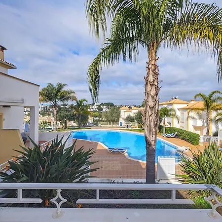 Farm Village- Townhouse 2 Mins From Old Town Albufeira *